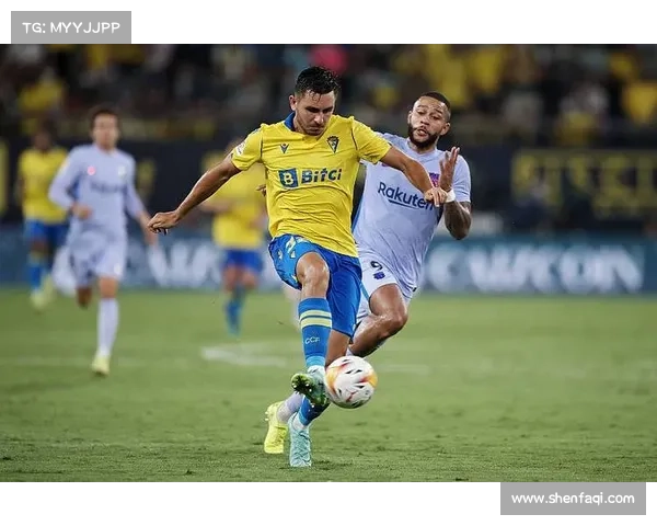 巴塞罗那队徽更迭的三大关键时刻与历史变迁分析